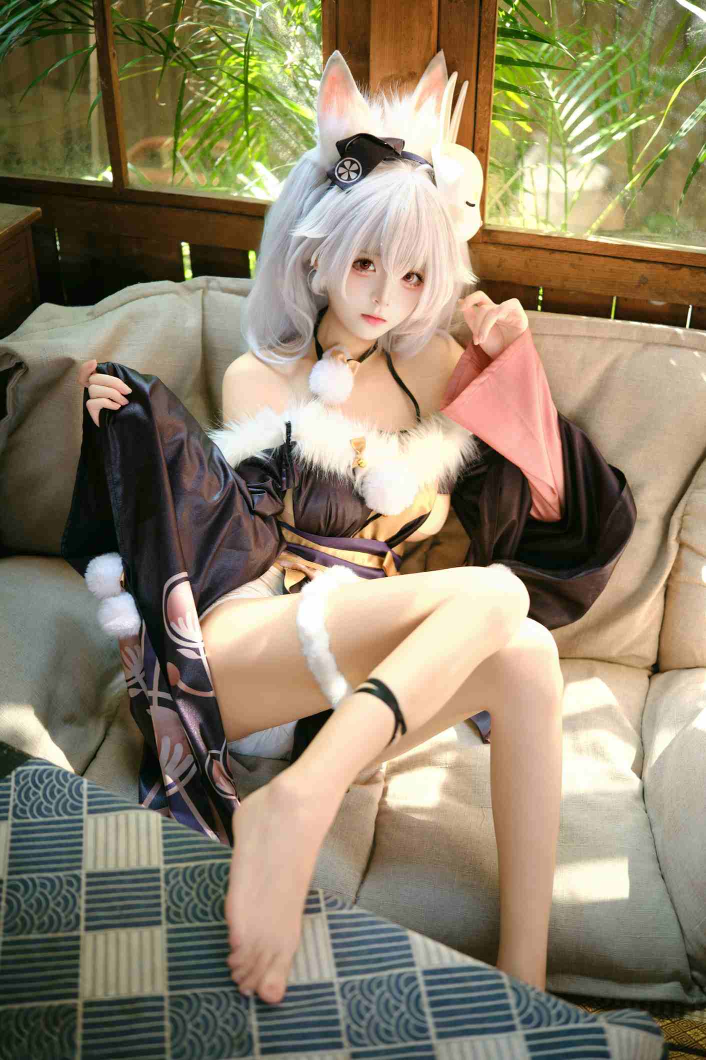 九柒喵 – 拉菲兔兔城主写真60P · 兔兔城主的午后秘境-costujun